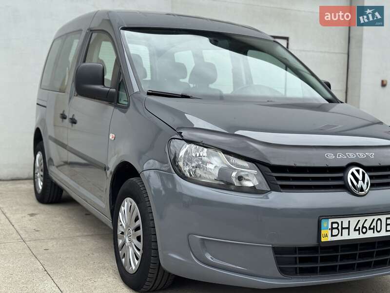 Минивэн Volkswagen Caddy 2011 в Сарнах