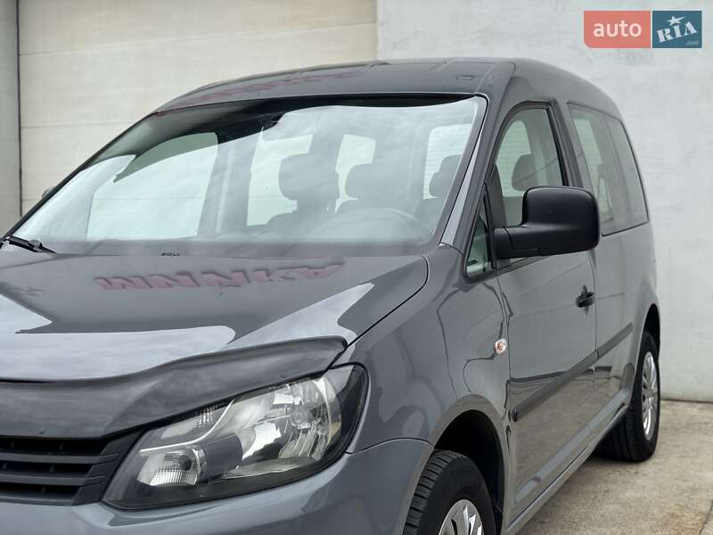 Минивэн Volkswagen Caddy 2011 в Сарнах