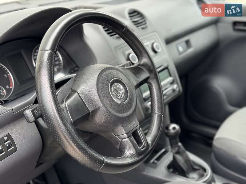 Минивэн Volkswagen Caddy 2011 в Сарнах
