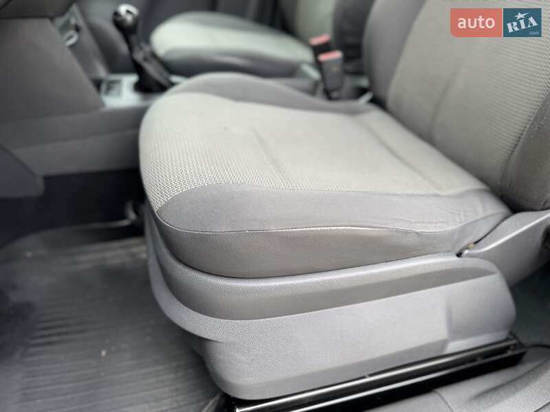 Минивэн Volkswagen Caddy 2011 в Сарнах