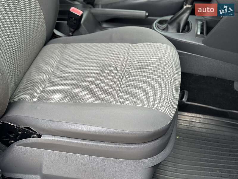 Минивэн Volkswagen Caddy 2011 в Сарнах