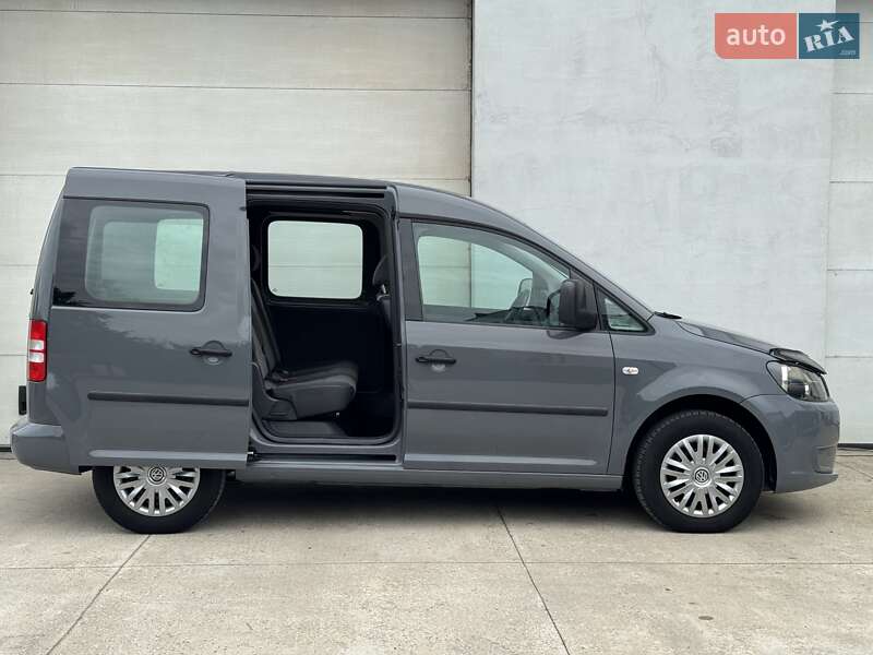 Минивэн Volkswagen Caddy 2011 в Сарнах
