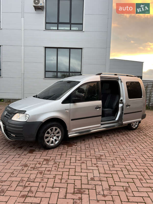 Минивэн Volkswagen Caddy 2009 в Ровно