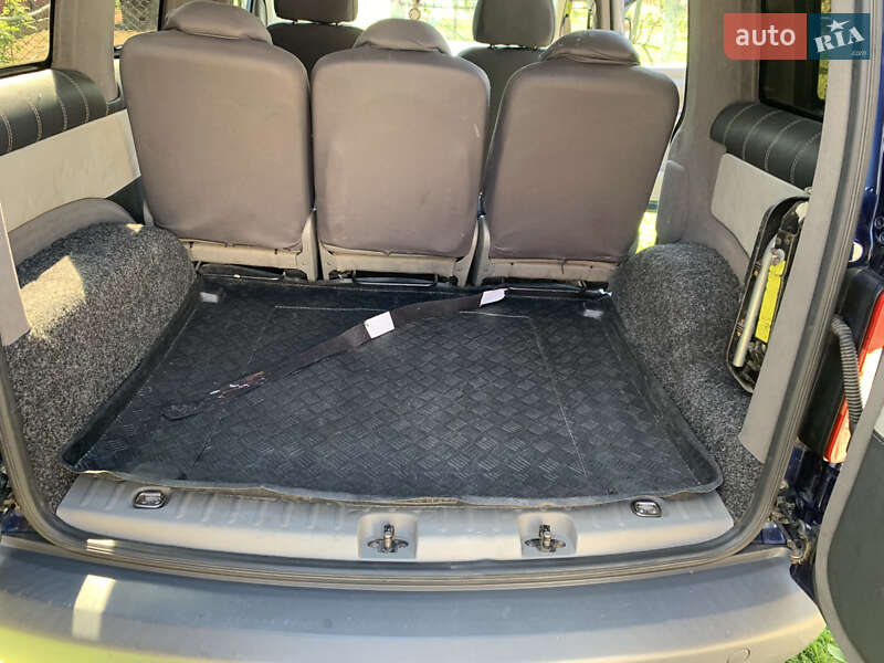 Минивэн Volkswagen Caddy 2007 в Болехове