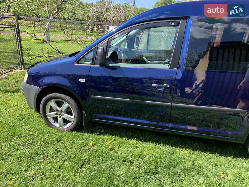 Минивэн Volkswagen Caddy 2007 в Болехове