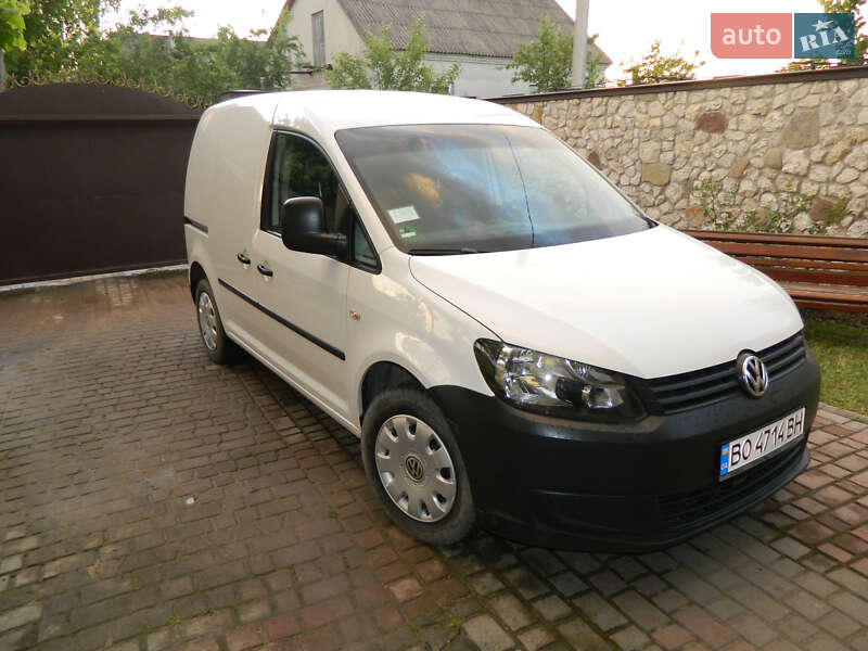 Грузовой фургон Volkswagen Caddy 2011 в Почаеве