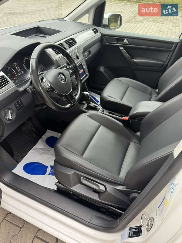 Минивэн Volkswagen Caddy 2016 в Львове