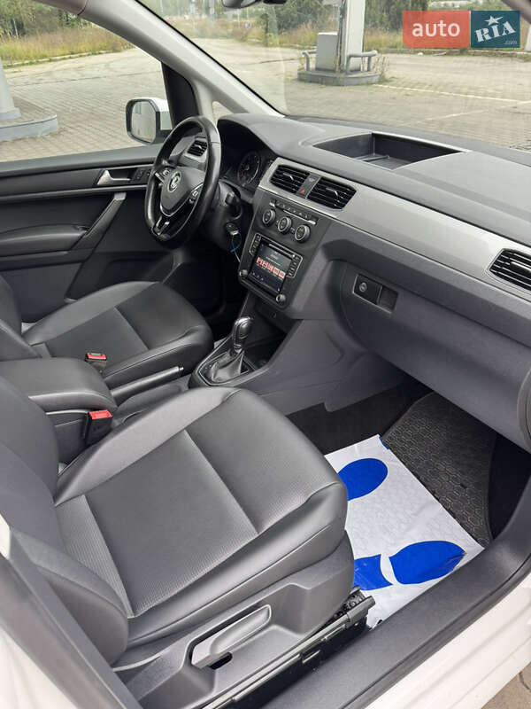 Минивэн Volkswagen Caddy 2016 в Львове