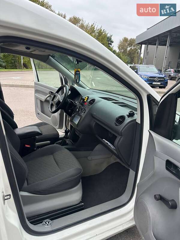 Минивэн Volkswagen Caddy 2005 в Киеве