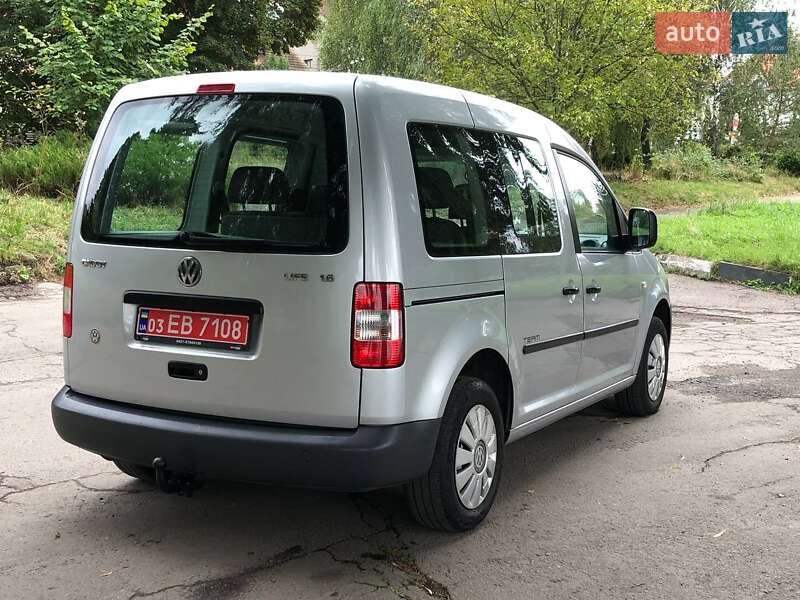 Минивэн Volkswagen Caddy 2010 в Ровно