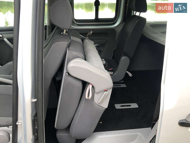 Минивэн Volkswagen Caddy 2010 в Ровно