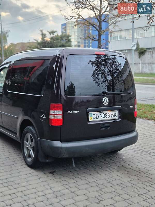 Минивэн Volkswagen Caddy 2012 в Киеве