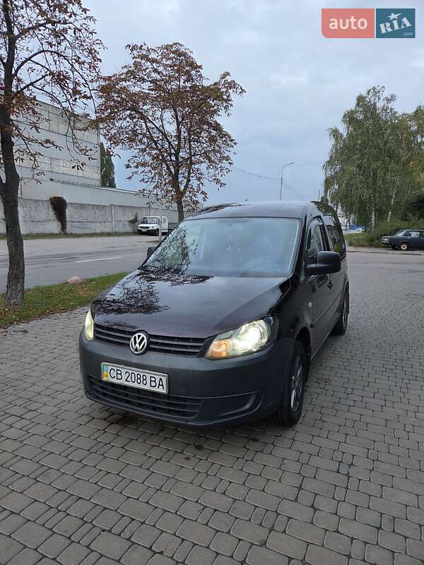Минивэн Volkswagen Caddy 2012 в Киеве