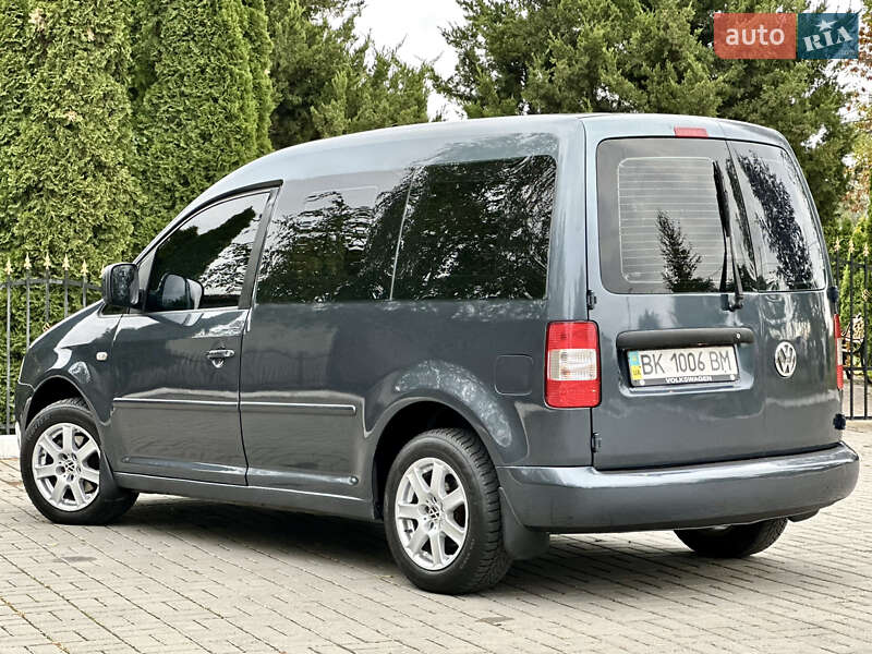 Минивэн Volkswagen Caddy 2004 в Кропивницком