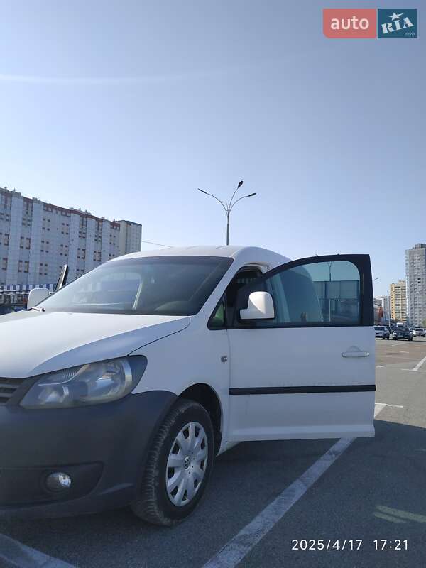 Минивэн Volkswagen Caddy 2010 в Чернигове
