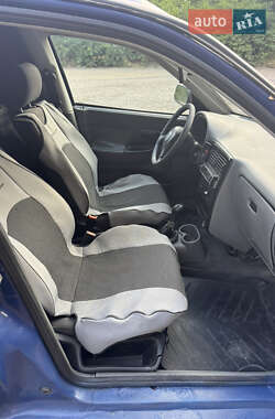 Грузовой фургон Volkswagen Caddy 2001 в 