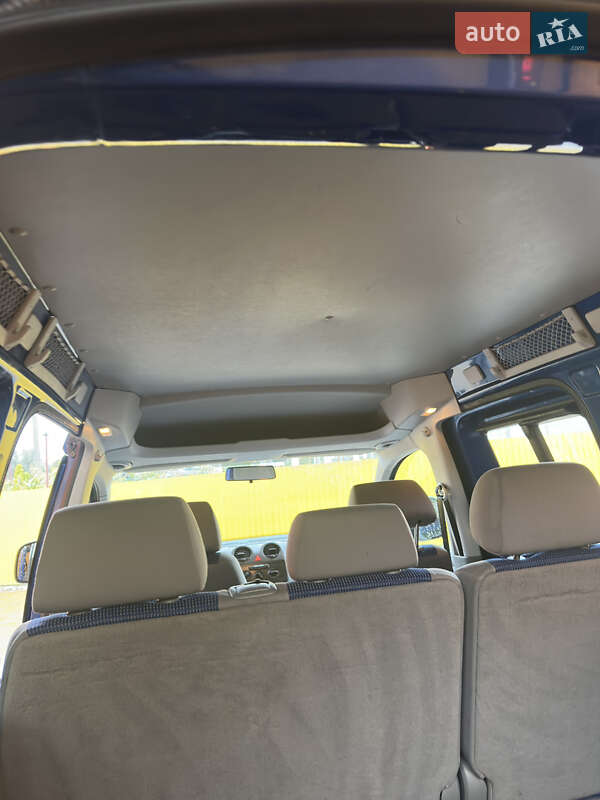 Минивэн Volkswagen Caddy 2005 в Збараже