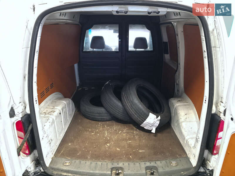 Грузовой фургон Volkswagen Caddy 2014 в Киеве