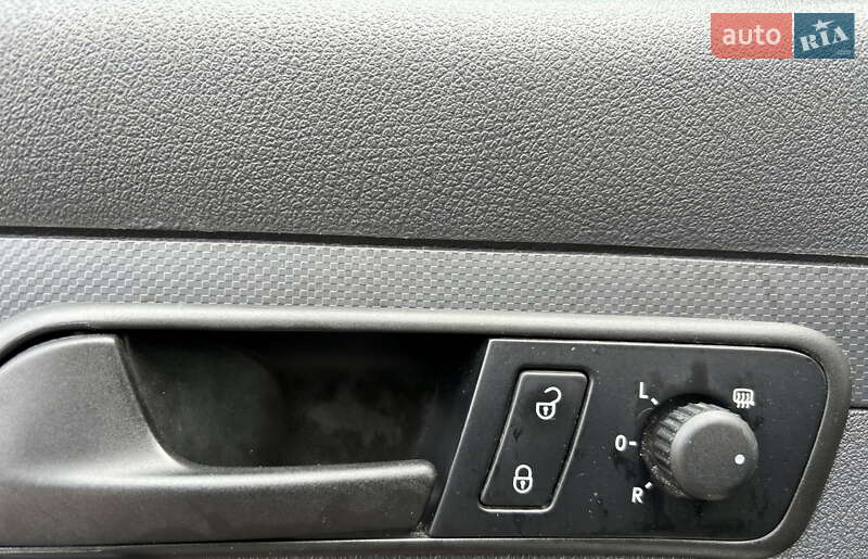Грузовой фургон Volkswagen Caddy 2015 в Житомире