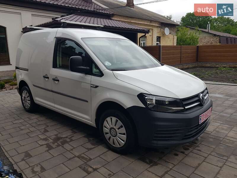 Грузовой фургон Volkswagen Caddy 2018 в Остроге
