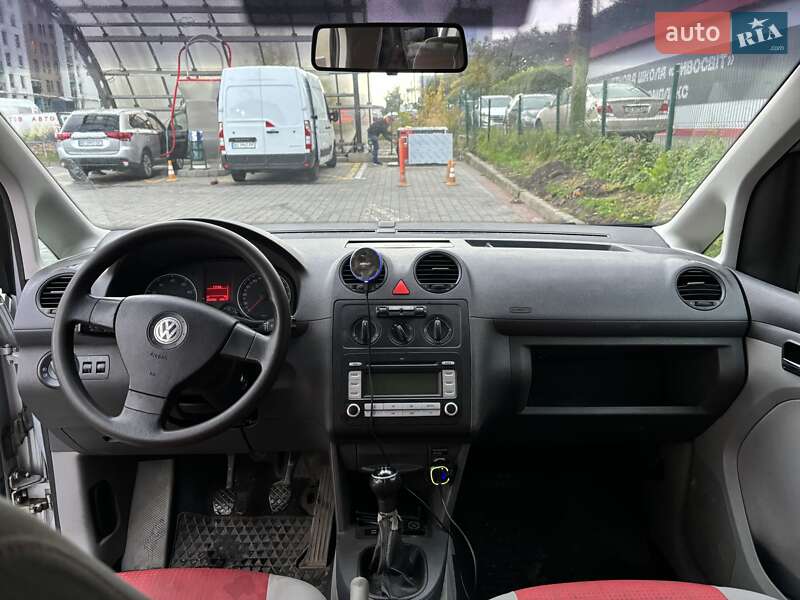 Минивэн Volkswagen Caddy 2008 в Львове