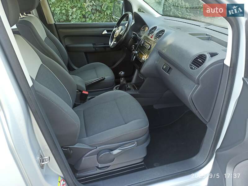 Минивэн Volkswagen Caddy 2010 в Ровно фото 21 Минивэн Volkswagen Caddy 2010 в Ровно
