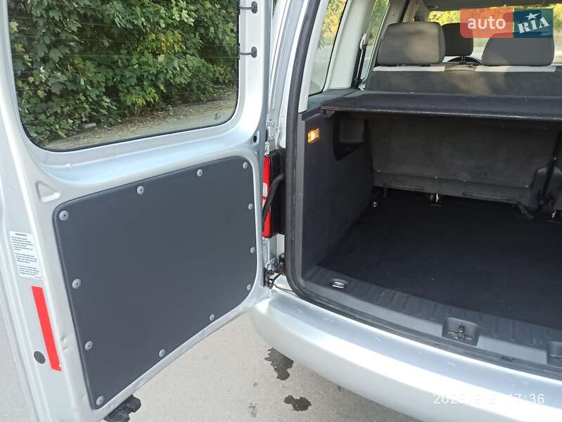 Минивэн Volkswagen Caddy 2010 в Ровно фото 30 Минивэн Volkswagen Caddy 2010 в Ровно