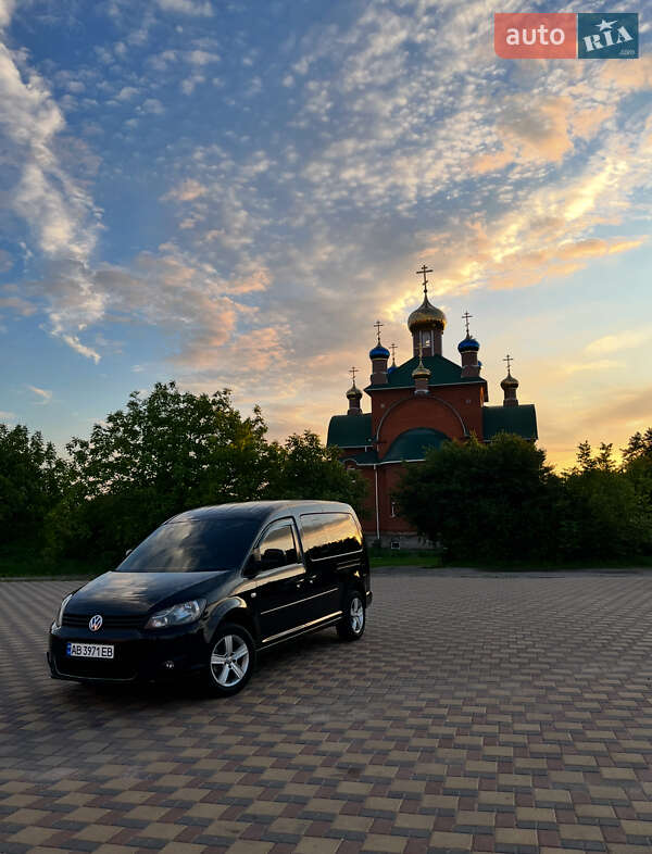 Минивэн Volkswagen Caddy 2010 в 