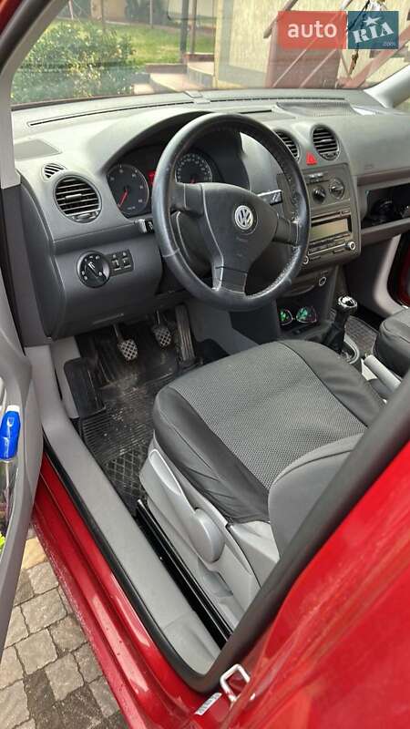 Минивэн Volkswagen Caddy 2008 в Львове