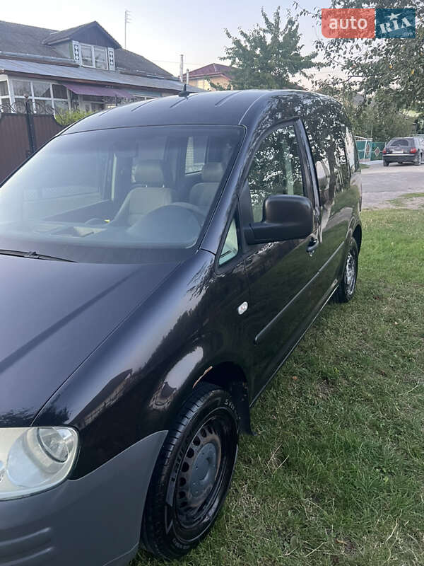 Минивэн Volkswagen Caddy 2006 в Волочиске