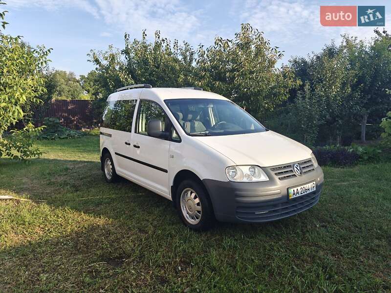 Минивэн Volkswagen Caddy 2006 в Киеве