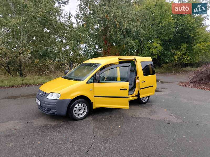 Минивэн Volkswagen Caddy 2006 в Киеве