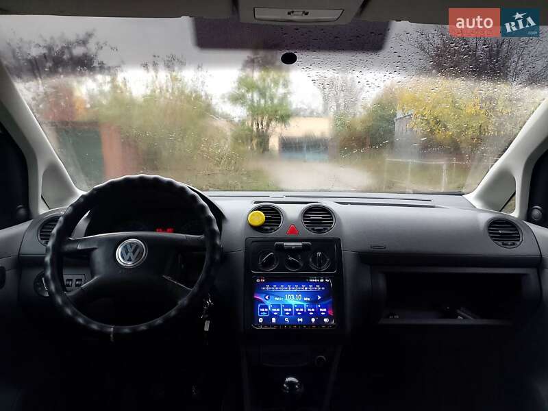 Минивэн Volkswagen Caddy 2006 в Киеве