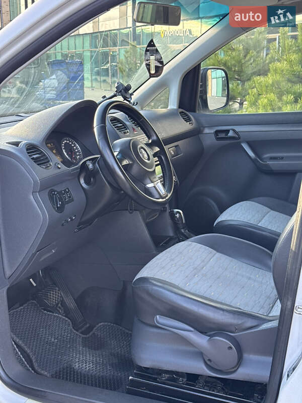 Минивэн Volkswagen Caddy 2011 в Хмельницком
