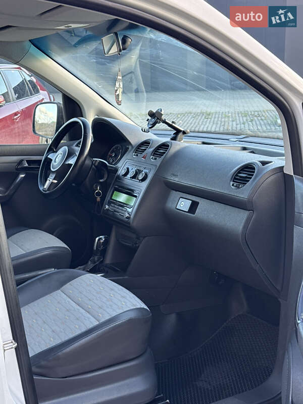 Минивэн Volkswagen Caddy 2011 в Хмельницком