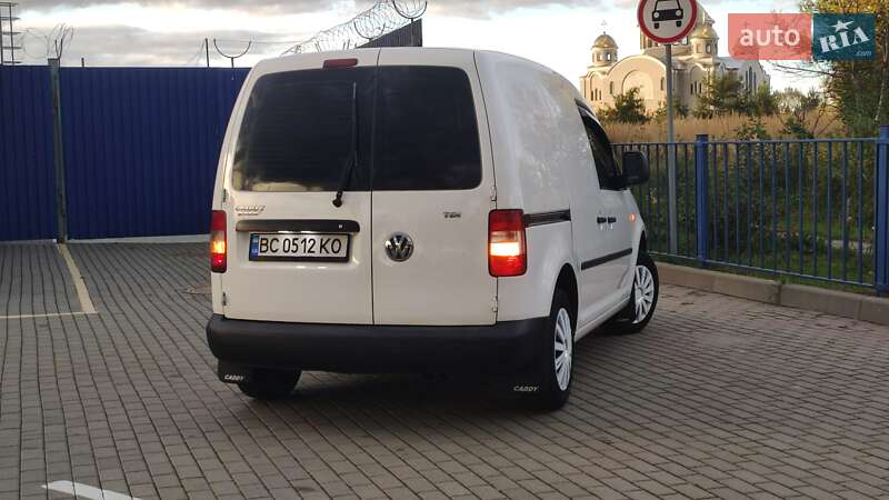 Грузовой фургон Volkswagen Caddy 2006 в Дрогобыче