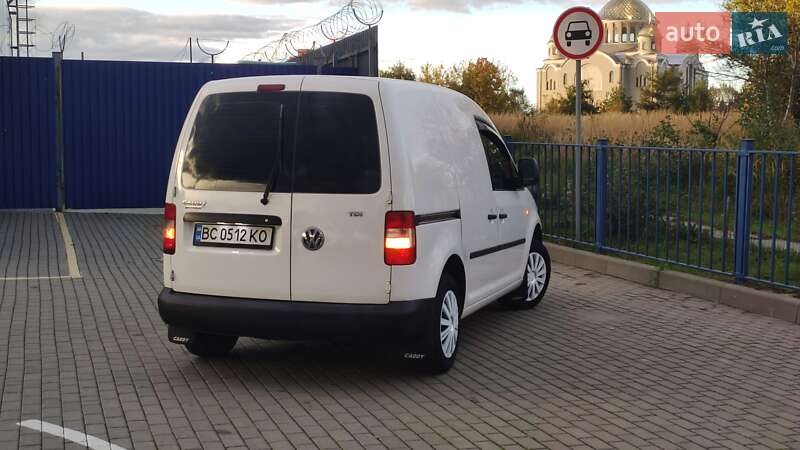 Грузовой фургон Volkswagen Caddy 2006 в Дрогобыче