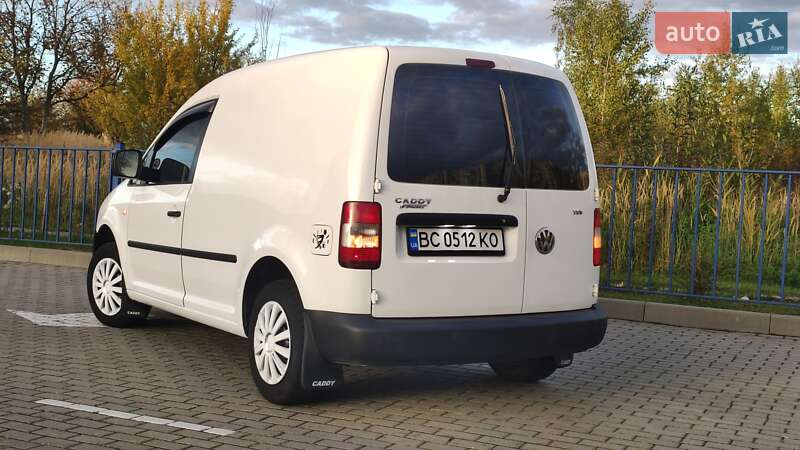 Грузовой фургон Volkswagen Caddy 2006 в Дрогобыче