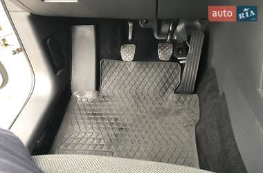 Минивэн Volkswagen Caddy 2011 в 