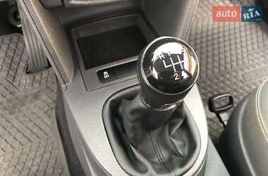 Минивэн Volkswagen Caddy 2011 в 