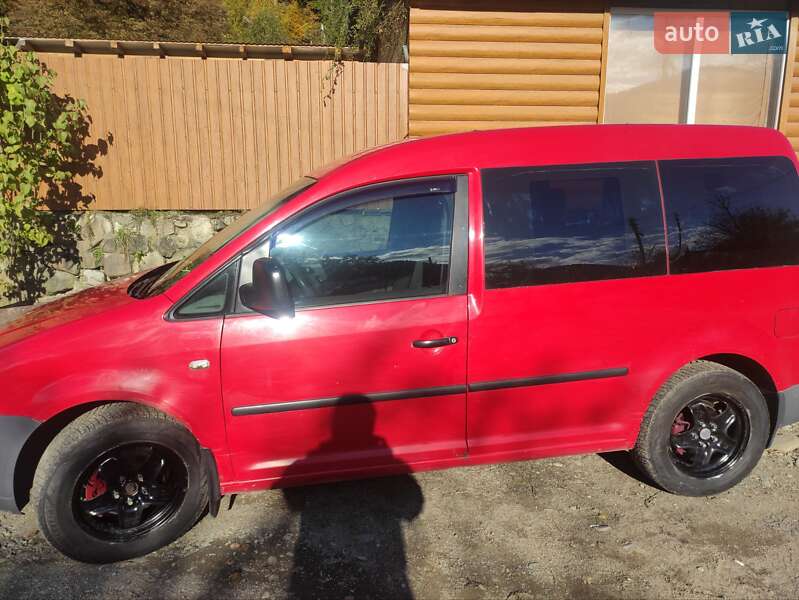 Минивэн Volkswagen Caddy 2005 в Вижнице