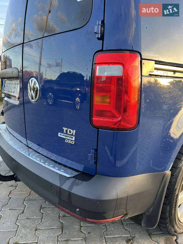 Минивэн Volkswagen Caddy 2015 в Черновцах