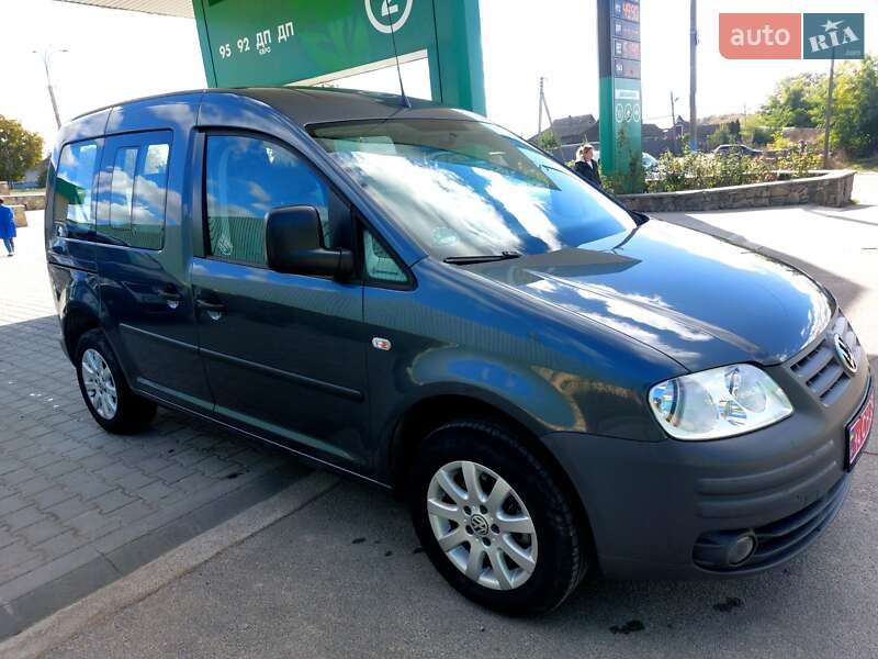 Минивэн Volkswagen Caddy 2010 в Черновцах