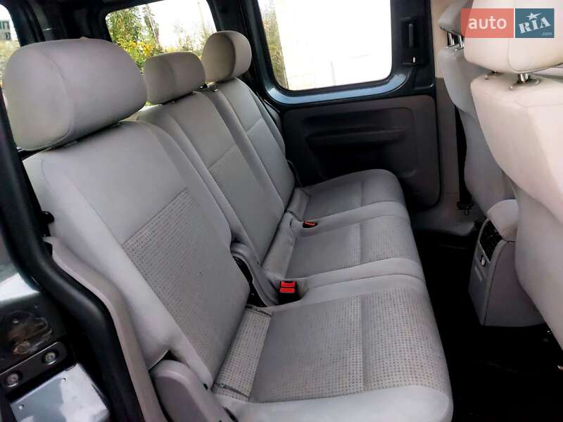 Минивэн Volkswagen Caddy 2010 в Черновцах