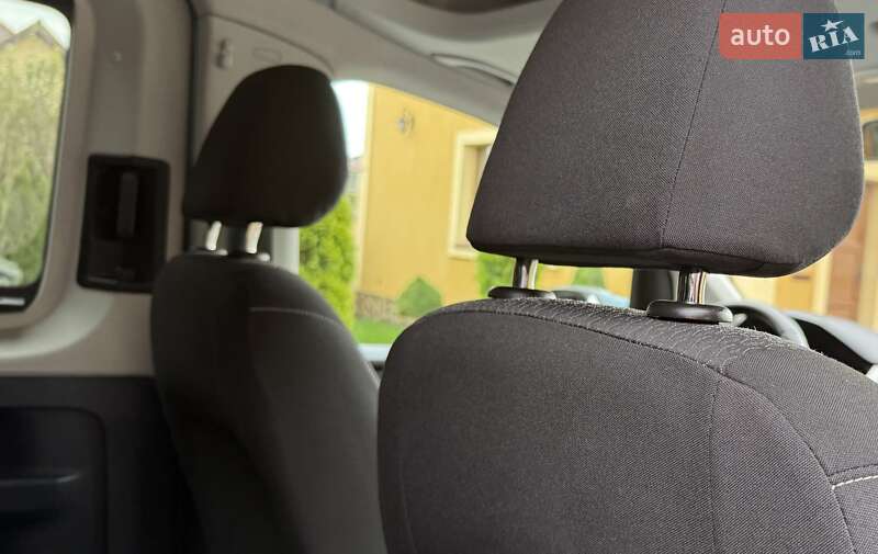 Минивэн Volkswagen Caddy 2016 в Львове фото 108 Минивэн Volkswagen Caddy 2016 в Львове