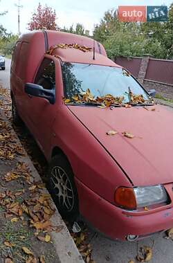 Грузовой фургон Volkswagen Caddy 2003 в 