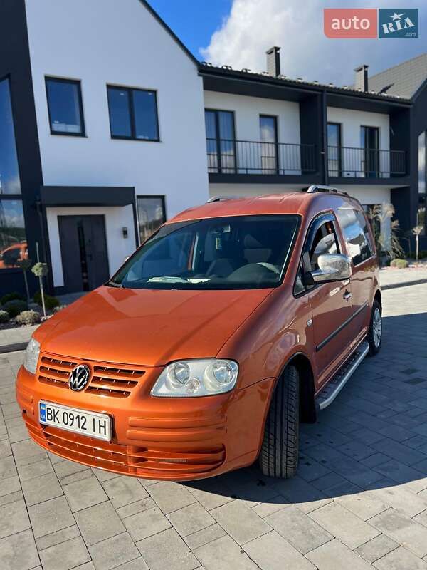 Минивэн Volkswagen Caddy 2008 в Вараше