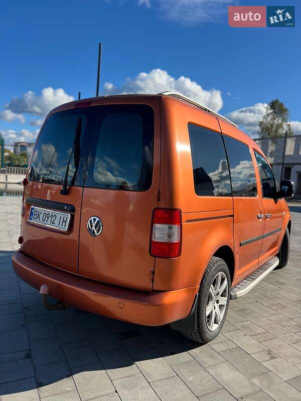 Минивэн Volkswagen Caddy 2008 в Вараше