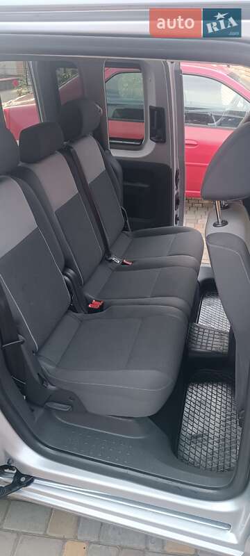 Мінівен Volkswagen Caddy 2011 в Умані
