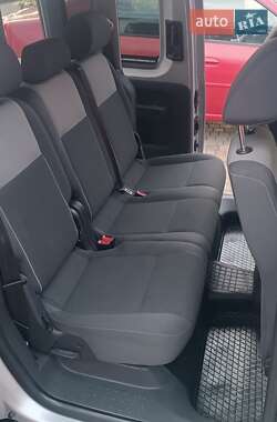 Минивэн Volkswagen Caddy 2011 в 